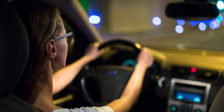 മുൻ-കാമുകന്-മുട്ടൻ-പണി-കൊടുക്കാൻ-യുവതി-ചെയ്തത്-അല്പം-കൂടിപ്പോയോ?