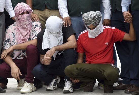 ഡൽഹിയിൽ-2500-കോടിയുടെ-ഹെറോയിൻ-പിടിച്ചു