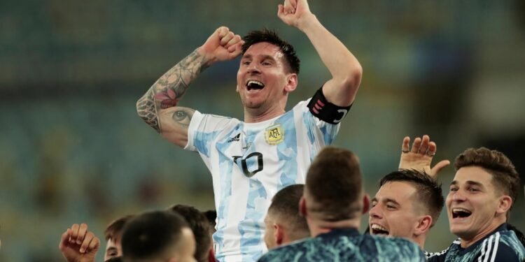 മിശിഹയ്ക്ക്-കിരീടധാരണം;-ആരാധകര്ക്ക്-ആഘോഷരാവ്