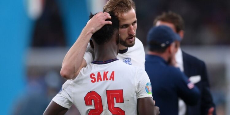 euro-2020:-ഇംഗ്ലണ്ട്-താരങ്ങൾക്കെതിരെ-വംശീയാധിക്ഷേപം;-അപലപിച്ച്-എഫ്എ