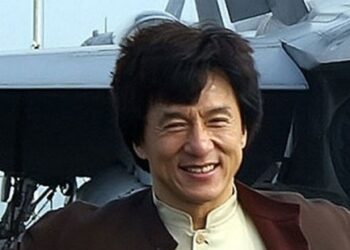 ‘ചൈനീസ്-കമ്യൂണിസ്റ്റ്-പാര്‍ടിയുടെ-മഹത്വം-എനിക്കറിയാം;-പാര്‍ട്ടിയില്‍-ചേരാനാഗ്രഹിക്കുന്നു’-ജാക്കി-ചാന്‍