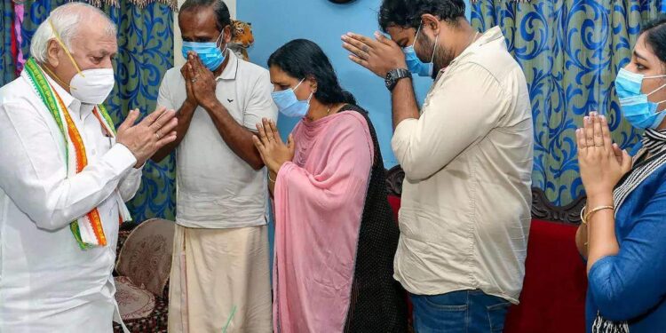 സ്ത്രീകള്‍ക്കെതിരായ-അതിക്രമം;-ഗവര്‍ണര്‍-ഉപവസിക്കും,-ചരിത്രത്തിൽ-ആദ്യം