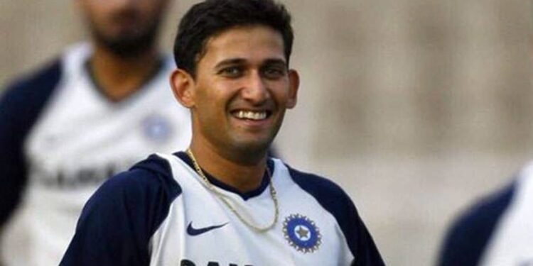 ട്വന്റി-20-ടീമിലേക്കുള്ള-ധവാന്റെ-മടക്കം-കടുപ്പമേറിയത്:-അഗാര്‍ക്കര്‍