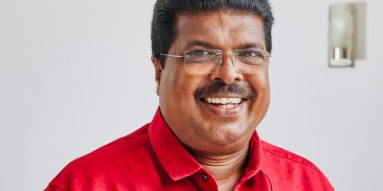 അത്-എനിക്ക്-പറ്റിയ-തെറ്റാണ്;-മാസ്ക്-കൊണ്ട്-മുഖം-തുടച്ചതിൽ-ഖേദ-പ്രകടനവുമായി-ചിത്തരഞ്ജൻ-എംഎൽഎ