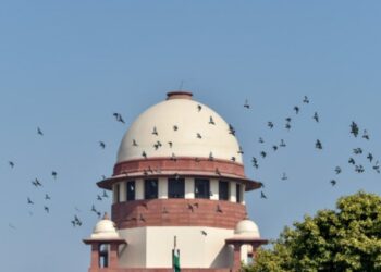 വാട്‌സാപ്പ്-സന്ദേശങ്ങള്‍-തെളിവായി-കണക്കാക്കാനാവില്ല-സുപ്രീംകോടതി