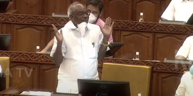 സ്ത്രീ-സുരക്ഷയെ-കുറിച്ച്-സംസാരിച്ചത്-വിഷ്ണുനാഥ്,-കുഞ്ഞാലിക്കുട്ടി,-പിന്നെ-പിജെ-ജോസഫ്,-ഗംഭീരം.;-പ്രതിപക്ഷ-എംഎൽഎമാരെ-പരിഹസിച്ച്-എംഎം-മണി