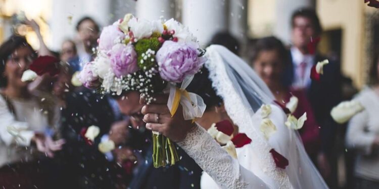 സർക്കാർ-ജീവനക്കാർ-സ്ത്രീധനം-വാങ്ങില്ലെന്നുള്ള-സത്യവാങ്മൂലം-നൽകണം