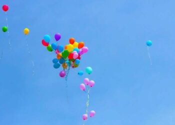 വിക്ടോറിയയിൽ-അന്തരീക്ഷത്തിലേക്ക്-ബലൂണുകൾ-പറത്തിവിട്ടാൽ-82000-ഡോളർ-വരെ-പിഴ