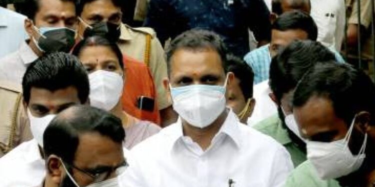 തദ്ദേശ-തെരഞ്ഞെടുപ്പിൽ-എത്തിച്ചത്-12-കോടി;-കവർച്ച-നടന്ന-ഉടന്‍-ധര്‍മ്മരാജന്‍-വിളിച്ചത്-കെ-സുരേന്ദ്രനെ