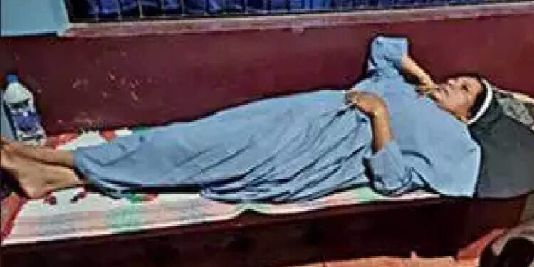 പ്രതിഷേധിച്ചതോടെ-പോലീസ്-എത്തി;-സിസ്റ്റർ-ലൂസി-കളപ്പുരയുടെ-സമരം-വിജയം