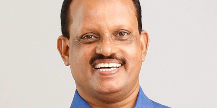 ലോക്ഡൗൺ-പ്രോട്ടോക്കോള്‍-ലംഘിച്ചുകൊണ്ട്-നടന്ന-ഐഎൻഎൽ-യോഗത്തിൽ-കൂട്ടത്തല്ല;-കയ്യാങ്കളി-മന്ത്രിയുടെ-സാന്നിധ്യത്തിൽ