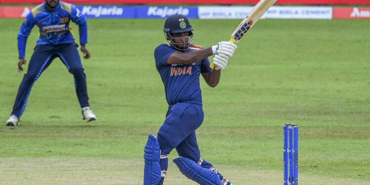 ഇന്ത്യ-ശ്രീലങ്ക-പരമ്പര:-തിളങ്ങാൻ-കഴിയാതെ-സഞ്ജു;-ടി20-ലോകകപ്പ്-ടീമിൽ-ഇടം-നേടുക-പ്രയാസം