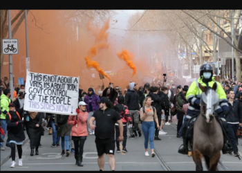 സിഡ്നിയിലും , മെൽബണിലും- ലോക്ക് ഡൗണിനെതിരെയുള്ള പ്രതിഷേധത്തിൽ സംഘർഷം.