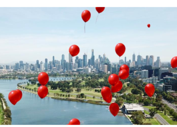 വിക്ടോറിയൻ നിവാസികൾ ഹീലിയം ബലൂണുകൾ‌ പരിസ്ഥിതിയിലേക്ക്‌ വിടുന്നതിനെതിരെ ഇപി‌എ