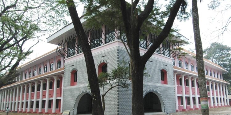 വഞ്ചിയൂര്‍-കോടതിയില്‍-അഭിഭാഷകര്‍-മാധ്യമപ്രവര്‍ത്തകരെ-കയ്യേറ്റം-ചെയ്തു