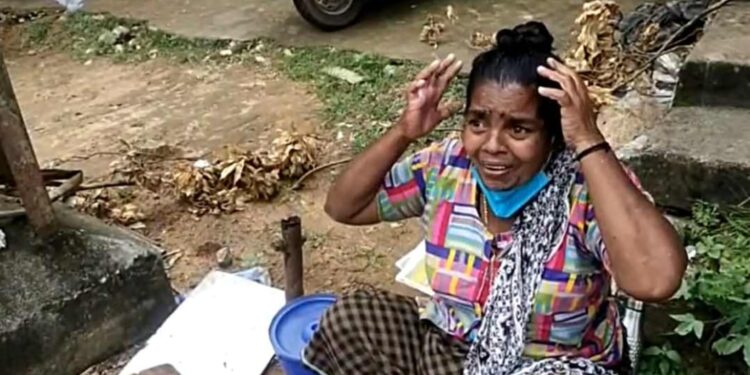 മീൻകുട്ട-തട്ടിത്തെറിപ്പിച്ചു,-മത്സ്യം-വലിച്ചെറിഞ്ഞു;-ആറ്റിങ്ങൽ-നഗരസഭയ്‌ക്കെതിരെ-മത്സ്യത്തൊഴിലാളികൾ