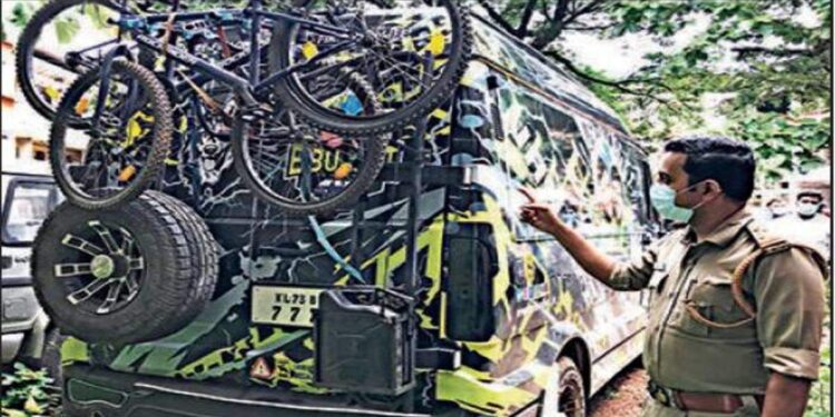 വാഹനത്തിൽ-അനധികൃത-രൂപമാറ്റം,-സൈറൺ,-ബീക്കൺ;-അക്കമിട്ട്-നിരത്തി-കോടതിയിൽ-കുറ്റപത്രം