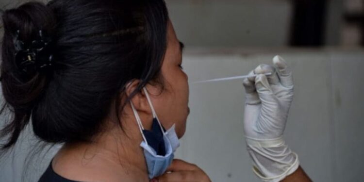 രണ്ടായിരത്തിന്-മുകളില്‍-രോഗികള്‍;-എറണാകുളത്ത്-കണ്ടെയ്ന്‍മെന്റ്-സോണുകളുടെ-എണ്ണം-വര്‍ധിപ്പിക്കും