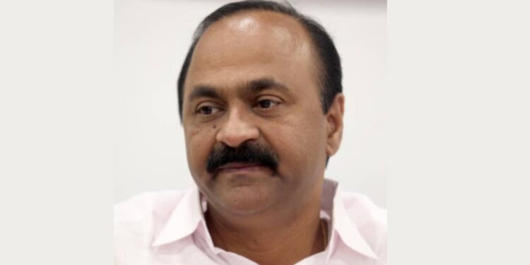 “അടിക്കടി-വാര്‍ത്താ-സമ്മേളനം-വിളിച്ചിരുന്ന-ബിജെപി-പ്രസിഡന്റ്-ഇപ്പോള്‍-മുഖ്യമന്ത്രിയുടെ-കാല്‍ക്കല്‍”