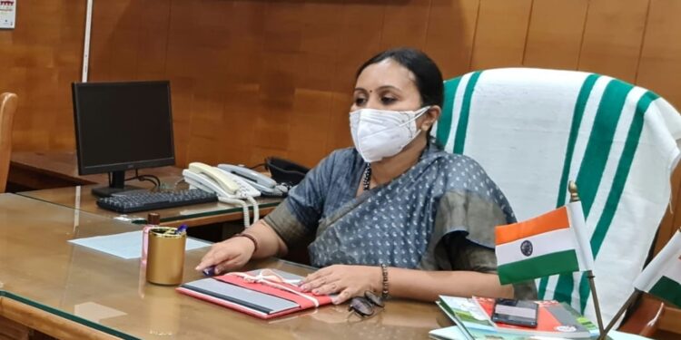 ഡോക്ടര്‍മാര്‍ക്കുനേരെ-അതിക്രമം:-സഭയിലെ-മറുപടി-തിരുത്തും;-സാങ്കേതിക-പിഴവെന്ന്-വിശദീകരണം