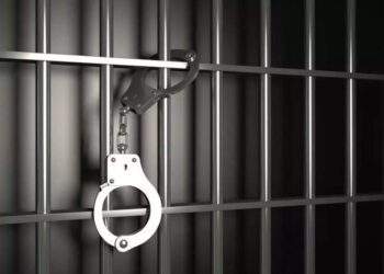 ജയിൽപുള്ളിയുമായി-കടുത്ത-പ്രണയം,-രക്ഷപ്പെടുത്തി-ജയിലുദ്യോഗസ്ഥ!-ട്വിസ്റ്റ്