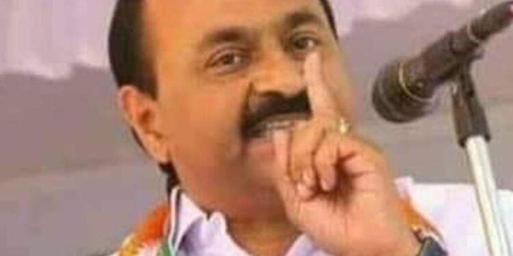 ജീവിതം-ഇല്ലാതാക്കിയല്ല-കൊവിഡ്-നേരിടേണ്ടത്;-അധികാരത്തിന്റെ-ധാർഷ്ട്യമാണ്-നടക്കുന്നത്:-വിഡി-സതീശൻ