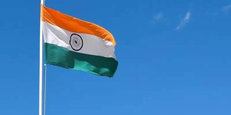 അഭിമാനം-ഉയരട്ടെ-വാനോളം!-പ്രിയപ്പെട്ടവർക്ക്-കൈമാറാം-സ്വാതന്ത്ര്യദിനാശംസകൾ