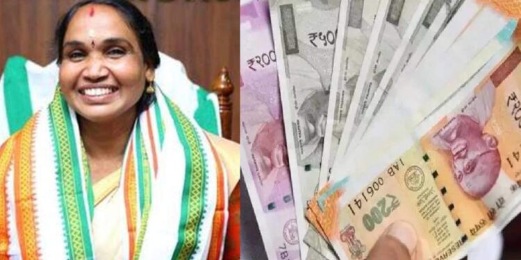 ഓണക്കോടിക്കൊപ്പം-കൗൺസിലർമാർക്ക്-പതിനായിരം-രൂപ-സമ്മാനം;-തൃക്കാക്കര-നഗരസഭാധ്യക്ഷ-വിവാദത്തിൽ