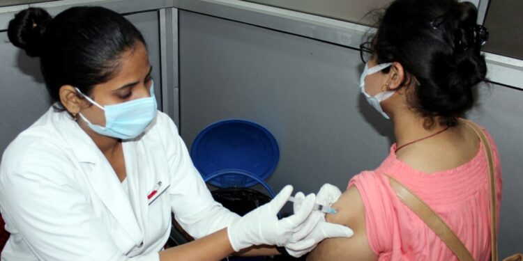 കേരളത്തിന്-5.79-ലക്ഷം-ഡോസ്-വാക്‌സിന്‍-കൂടി;-രണ്ട്-ഡോസും-സ്വീകരിച്ചവര്‍-68-ലക്ഷം-കടന്നു