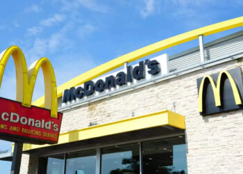 12,139-അടി-ഉയരത്തിൽ-ഒരു-ബർഗർ-കഴിക്കണോ?-മക്ഡൊണാൾഡ്സ്-റെഡി