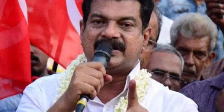 ഏത്-മാപ്പാണ്-വേണ്ടത്?-നിലമ്പൂരിന്റെയോ,-സിയേറ-ലിയോണിന്റെയോ?-മറുപടി-ഇങ്ങനെ-തന്നെയാകുമെന്ന്-പിവി-അൻവർ