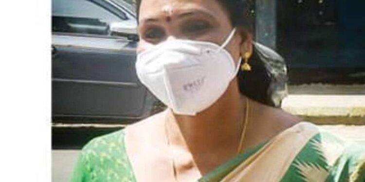 തൃക്കാക്കര-നഗരസഭ-ഓണസമ്മാന-വിവാദം:-ചെയര്‍പേഴ്‌സണെ-കുടുക്കാന്‍-ആസൂത്രിത-നീക്കം-നടന്നെന്ന്-റിപ്പോർട്ട്