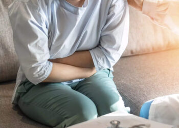 ഒവേറിയൻ-ക്യാൻസർ:-ഈ-ലക്ഷണങ്ങൾ-അവഗണിക്കരുതേ