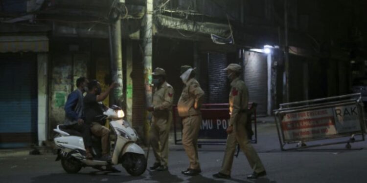 സംസ്ഥാനത്ത്-അടുത്തയാഴ്ച-മുതല്‍-രാത്രികാല-കര്‍ഫ്യൂ