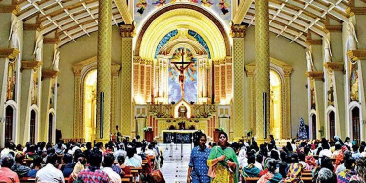 ‘ക്രമസമാധാന-പ്രശ്‌നമുണ്ടാകും,-മാർപാപ്പയെ-കാണാൻ-തയ്യാർ’;-കുർബാന-ഏകീകരണത്തിനെതിരെ-വൈദികർ