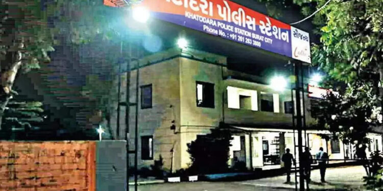 ഭാര്യ-പീഡിപ്പിക്കുന്നു!-രക്ഷപ്പെടാൻ-പോലീസ്-സ്റ്റേഷൻ-കത്തിച്ചാൽ-കുഴപ്പമുണ്ടോ?