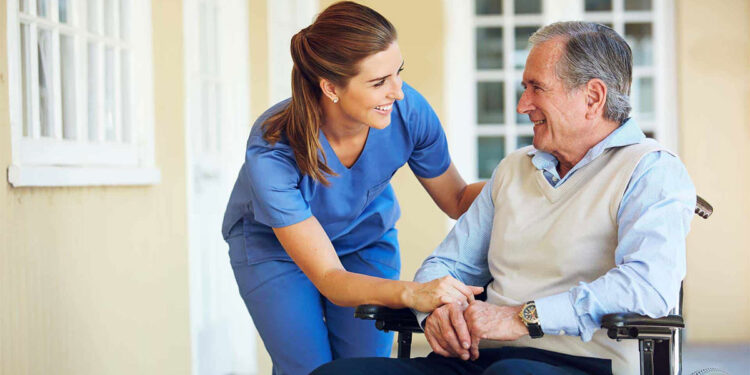 രാജ്യാന്തര-വിദ്യാർത്ഥികൾക്ക്-ഏജ്ഡ്-കെയർ-മേഖലയിൽ-കൂടുതൽ-സമയം-ജോലി-ചെയ്യാനുള്ള-ഇളവ്-തുടരും