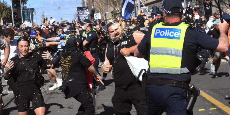 ഓസ്‌ട്രേലിയയിലുടനീളം ലോക്ക്ഡൗൺ വിരുദ്ധ പ്രക്ഷോഭങ്ങൾ – മെൽബണിൽ അക്രമാസക്തം.