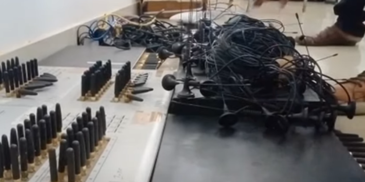 സമാന്തര-ടെലഫോണ്‍-എക്‌സ്‌ചേഞ്ച്;-കൊരട്ടിയില്‍-മൂന്നുപേര്‍-പിടിയില്‍