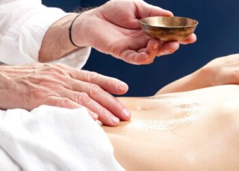 പൊക്കിളിൽ-ഒരു-തുള്ളി-എണ്ണ,-ആരോഗ്യത്തിനും-സൗന്ദര്യത്തിനുമുള്ള-ഒറ്റമൂലി