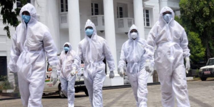 ഇളവുകളല്ല-രോഗ-വ്യാപനത്തിന്-കാരണം;-ഹോം-ഐസൊലേഷനില്‍-വീഴ്ചയെന്ന്-കേന്ദ്ര-സംഘം