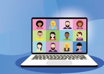 ഓൺലൈൻ-ക്ലാസിൽ-അടുത്തിരിക്കാം,-സംസാരിക്കാം;-കൂടുതലായാൽ-ടീച്ചർ-പിടിക്കും