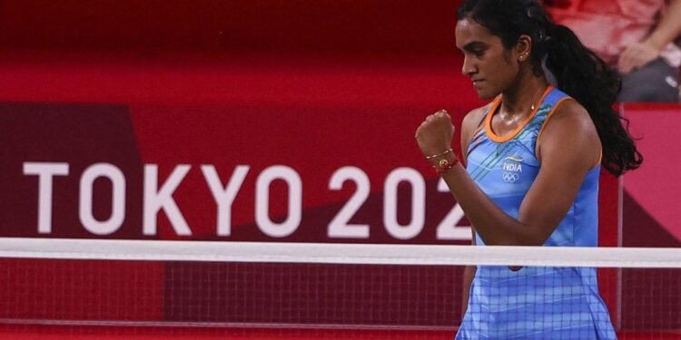 tokyo-olympics-2020:-‘ഇത്-ആവേശകരവും-സന്തോഷകരവുമായ-നിമിഷം;’-അഭിമാനത്തോടെ-തിരിച്ചെത്തി-പിവി-സിന്ധു