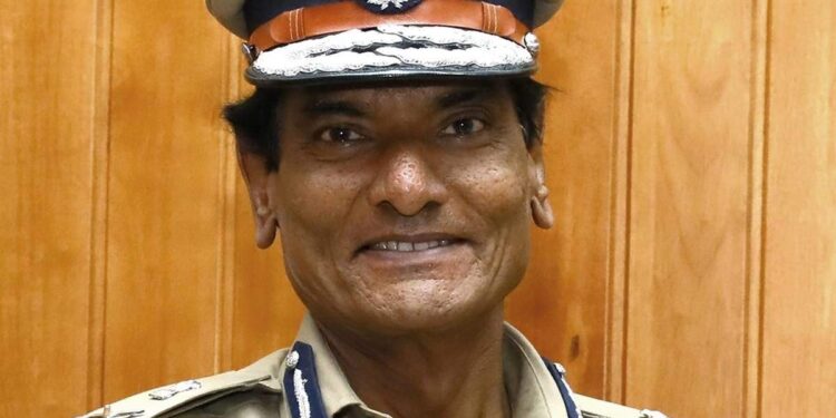 ഉദ്യോഗസ്ഥർ-അതിരുവിട്ട്-പെരുമാറരുത്;-പോലീസുകാർക്ക്-ഡിജിപിയുടെ-നിർദ്ദേശം