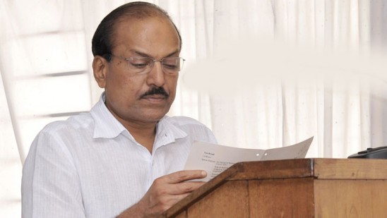 പ്രതിക്കൂട്ടിൽ-
കുഞ്ഞാലിക്കുട്ടി-;-മുസ്ലിംലീഗ്-പ്രതിസന്ധിയിൽ