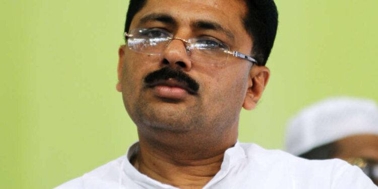 ഹൈദരലി-തങ്ങൾ-നയാ-പൈസ-വെട്ടിച്ചിട്ടില്ല;-ഇഡി-നോട്ടീസ്-നൽകേണ്ടത്-കുഞ്ഞാലിക്കുട്ടിയ്ക്ക്:-ജലീൽ