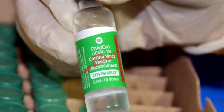 സംസ്ഥാനത്തിന്-3,02,400-ഡോസ്-കോവീഷീല്‍ഡ്-വാക്‌സിന്‍-കൂടി;-ഇന്ന്-വാക്‌സിന്‍-നല്‍കിയത്-2,45,897-പേർക്ക്