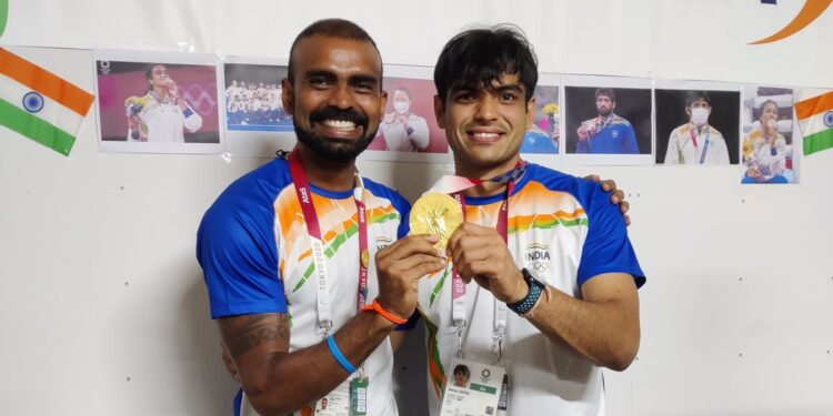 ‘ആ-ചിരിയില്‍-എല്ലാമുണ്ട്’;-നീരജിനെ-ചേര്‍ത്ത്-പിടിച്ച്-ശ്രീജേഷ്