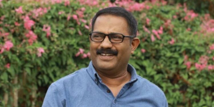 പറയേണ്ടത്-പറയാന്‍-മടികാണിച്ചിട്ടില്ല;-ഇവിടെയുണ്ടാവും-തോളോട്-തോള്‍ചേര്‍ന്ന്-–-വിശദീകരണവുമായി-ഷാജി