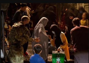 കാബൂൾ വിമാനത്താവളത്തിൽ നിന്ന് നൂറുകണക്കിന് ആളുകളെ ഓസ്‌ട്രേലിയ ഒഴിപ്പിച്ചു.